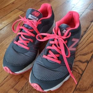 Women's size 8 New Balance sneakers
